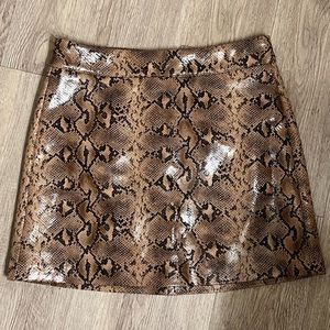 Blank NYC, size 28, shiny, snakeskin skirt, zipper in back